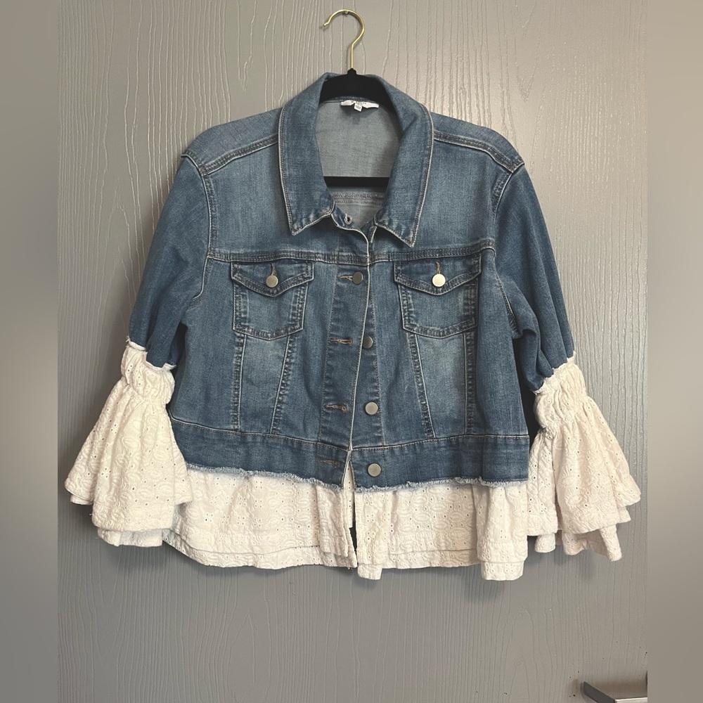 Pretty Crown & Ivy lace Jean jacket size large.